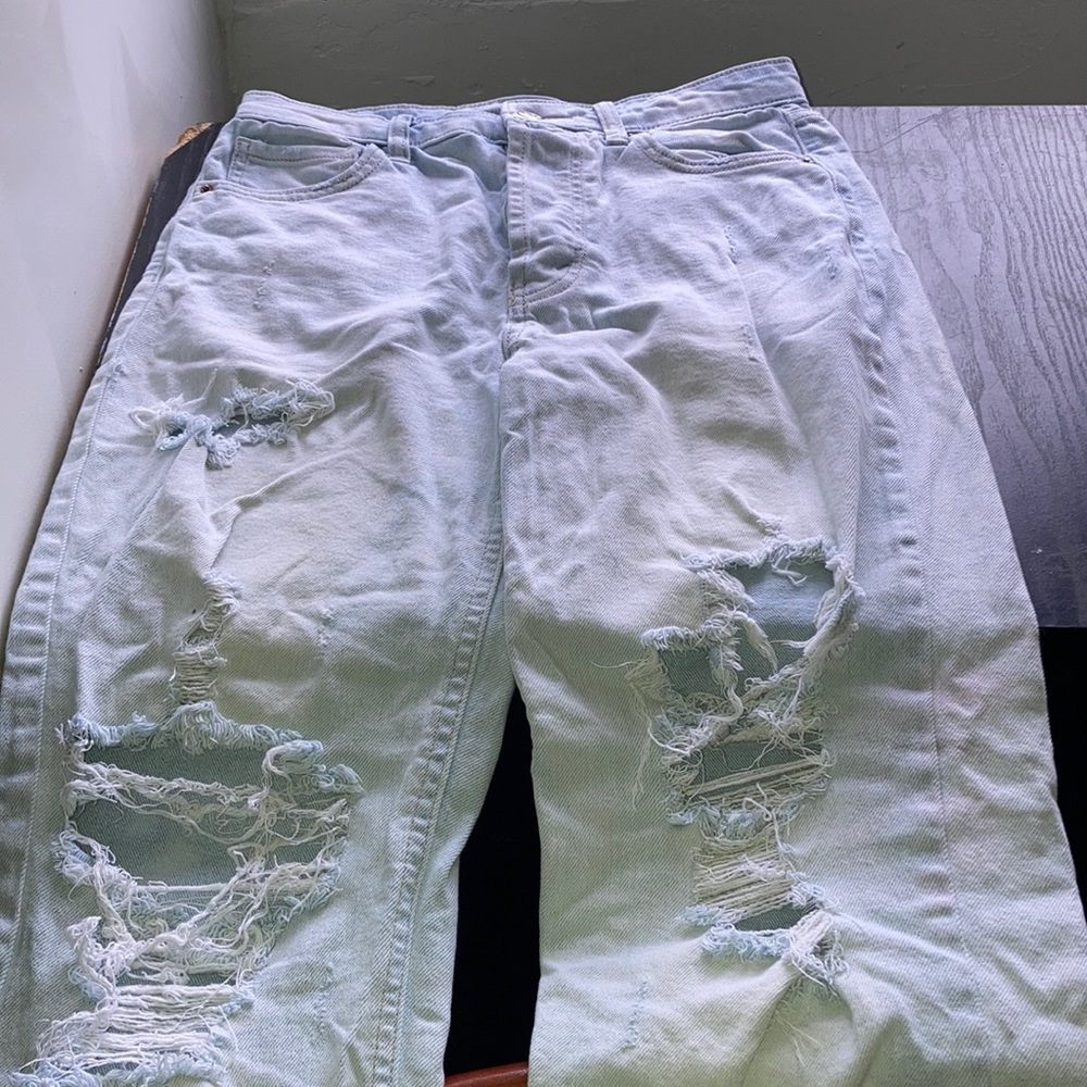 Wild fable- ripped high rise white washed mom jeans. Size 6
